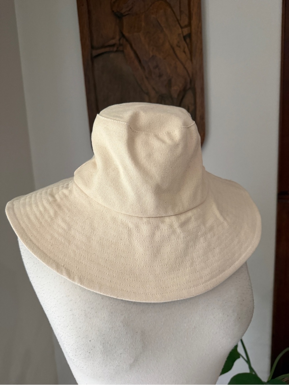 WYETH Cream Cotton Wide Brim Bucket Sun Hat One Size